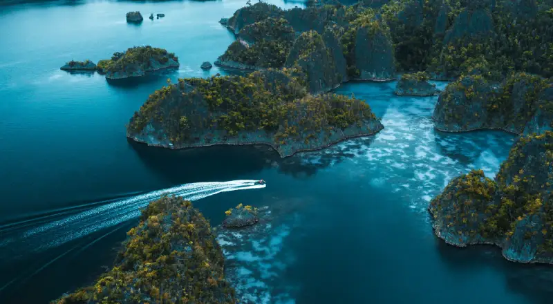 10 Uncharted Islands Shrouded in Mystery